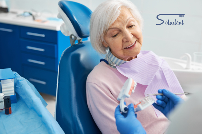 clínica dental para mantener la salud bucodental en la tercera edad
